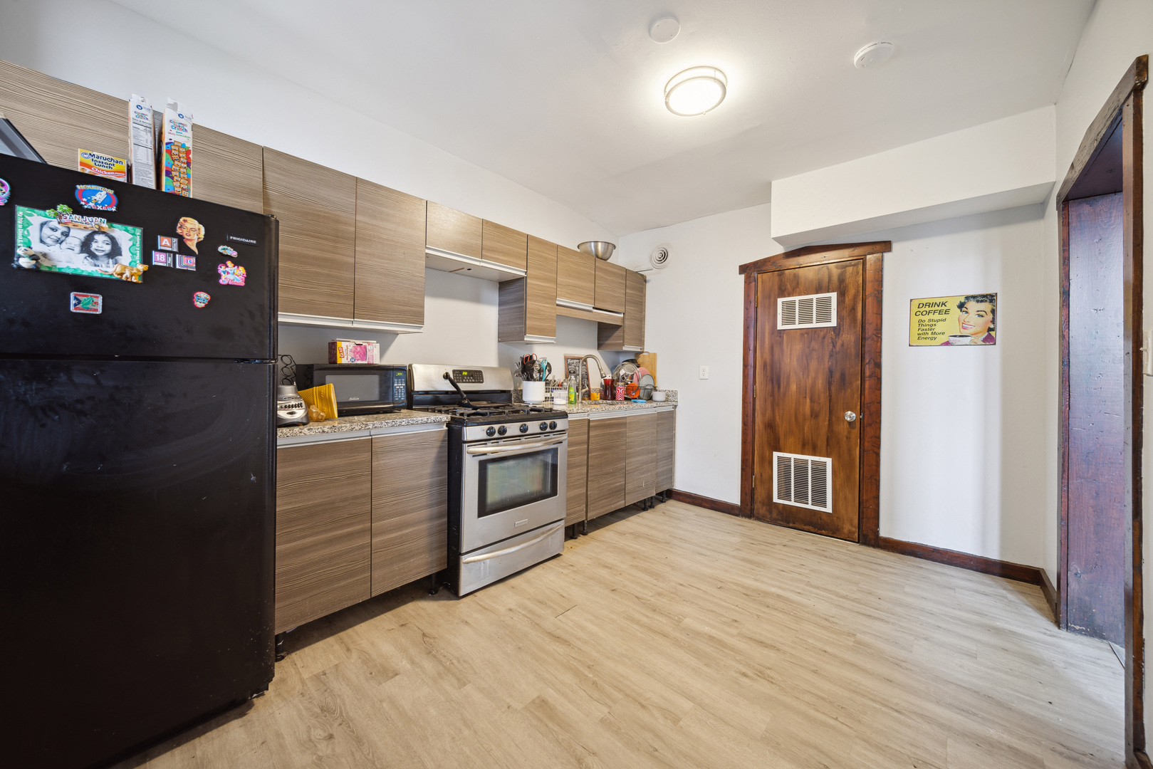 4537 W Congress Parkway