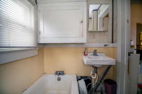 Tiny photo for 810 S 4th Avenue, Kankakee, IL 60901 (MLS # 12580566)