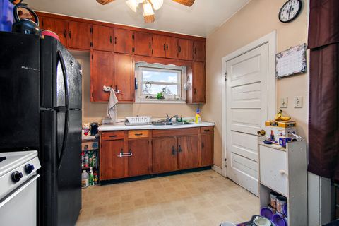 Tiny photo for 810 S 4th Avenue, Kankakee, IL 60901 (MLS # 12580566)