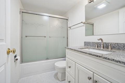 Tiny photo for 2050 Valencia Drive #307C, Northbrook, IL 60062 (MLS # 12454313)