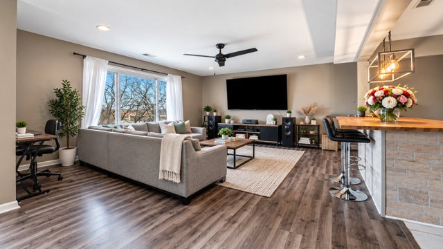5800 W 105th Street 4C