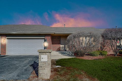 Tiny photo for 4742 W Orchard View Court, Alsip, IL 60803 (MLS # 12569059)