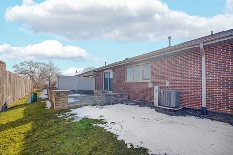 Tiny photo for 4742 W Orchard View Court, Alsip, IL 60803 (MLS # 12569059)