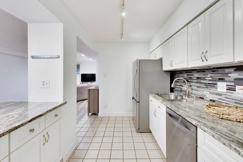 Tiny photo for 4053 N Sheridan Road #1, Chicago, IL 60613 (MLS # 12621559)