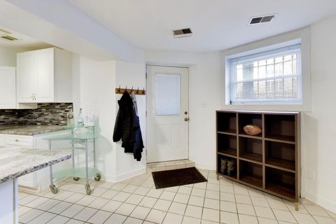 Tiny photo for 4053 N Sheridan Road #1, Chicago, IL 60613 (MLS # 12621559)
