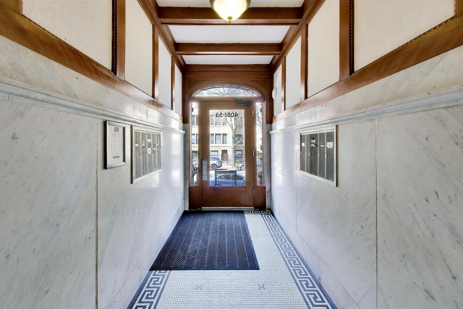 4053 N Sheridan Road 1