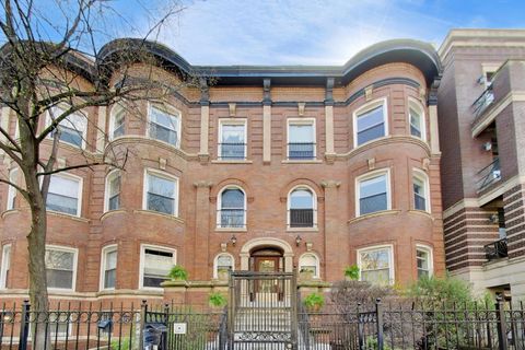 Tiny photo for 4053 N Sheridan Road #1, Chicago, IL 60613 (MLS # 12621559)