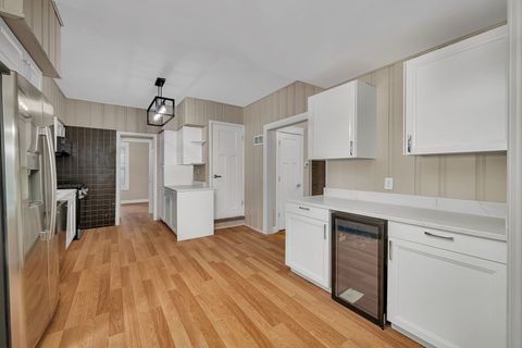 Tiny photo for 410 E Chapin Street, Morris, IL 60450 (MLS # 12643399)