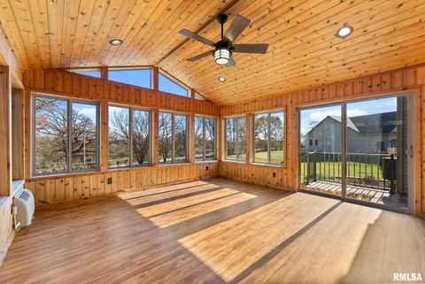 Tiny photo for 9933 123rd Street, Davenport, IA 52804 (MLS # QC4269448)