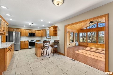 Tiny photo for 9933 123rd Street, Davenport, IA 52804 (MLS # QC4269448)