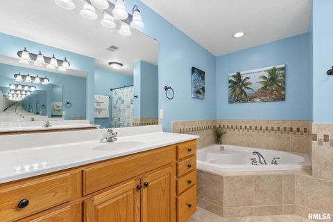 Tiny photo for 9933 123rd Street, Davenport, IA 52804 (MLS # QC4269448)