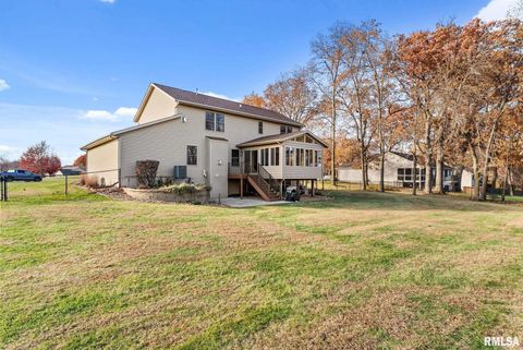 Tiny photo for 9933 123rd Street, Davenport, IA 52804 (MLS # QC4269448)