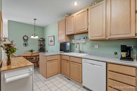 Tiny photo for 228 Charlotte Place, Cary, IL 60013 (MLS # 12710507)