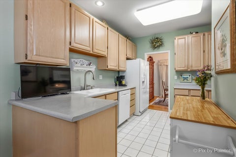 Tiny photo for 228 Charlotte Place, Cary, IL 60013 (MLS # 12710507)