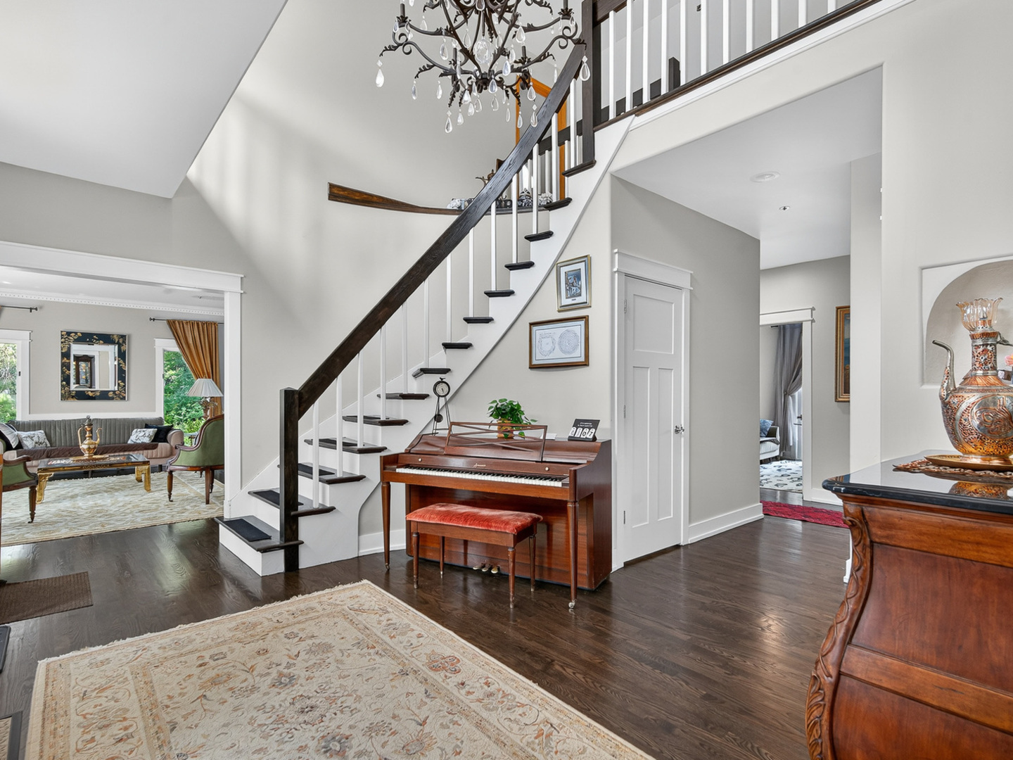 6235 Pine Tree Drive