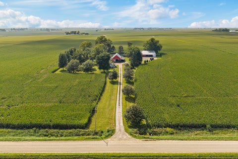 Photo of 23624 145th Avenue, Eldridge, IA 52748 (MLS # 12712785)