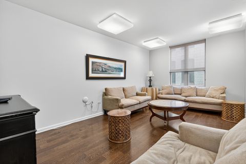 Tiny photo for 125 S Jefferson Street #2510, Chicago, IL 60661 (MLS # 12476878)