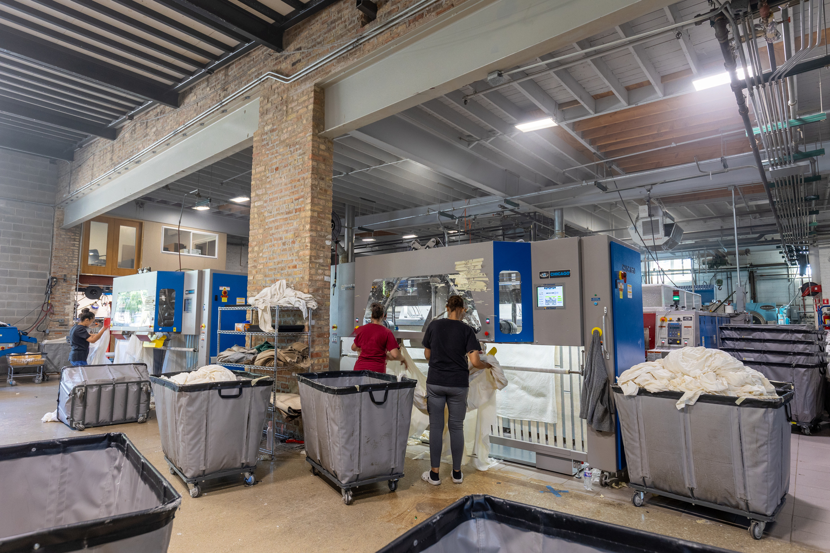 4821 W Cortland Street, Chicago, IL, 60639 3 4821 W Cortland Street