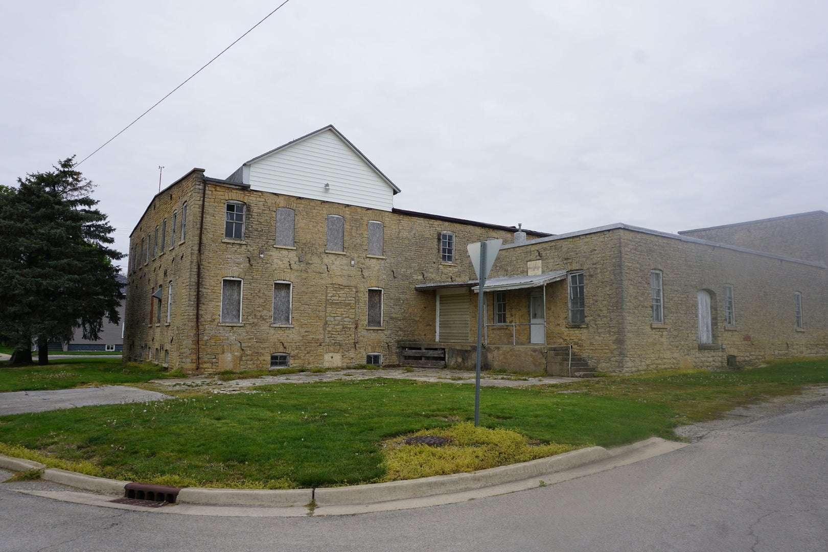 203 W 2nd Street