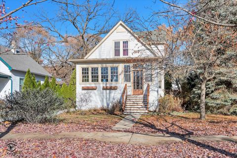 Photo of 1650 W 105th Street, Chicago, IL 60643 (MLS # 12548983)