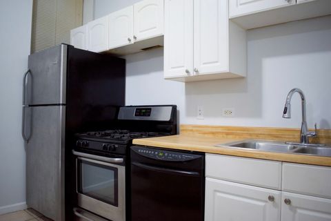 Tiny photo for 752 E 43rd Street #2E, Chicago, IL 60653 (MLS # 12375856)