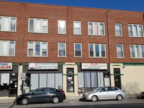 752 E 43rd Street 2E Chicago IL 60653