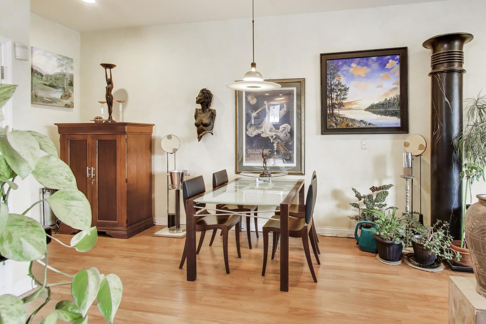 4880 N Clark Street 2A