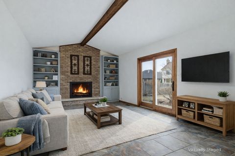 Tiny photo for 20W481 Westminster Drive, Downers Grove, IL 60516 (MLS # 12571390)