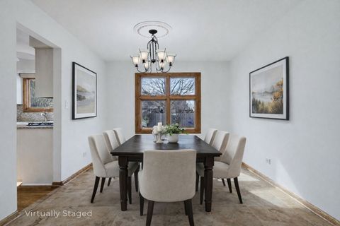 Tiny photo for 20W481 Westminster Drive, Downers Grove, IL 60516 (MLS # 12571390)