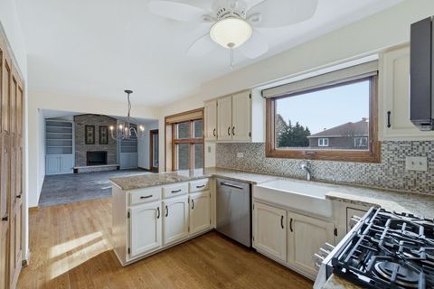 Tiny photo for 20W481 Westminster Drive, Downers Grove, IL 60516 (MLS # 12571390)