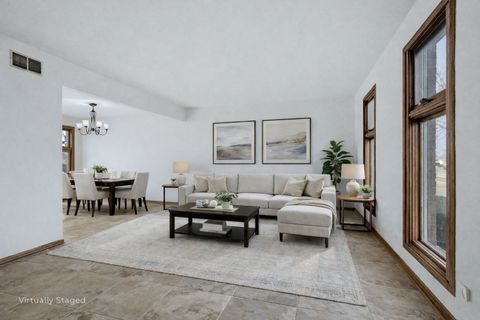 Tiny photo for 20W481 Westminster Drive, Downers Grove, IL 60516 (MLS # 12571390)