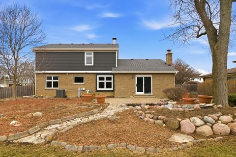 Tiny photo for 20W481 Westminster Drive, Downers Grove, IL 60516 (MLS # 12571390)