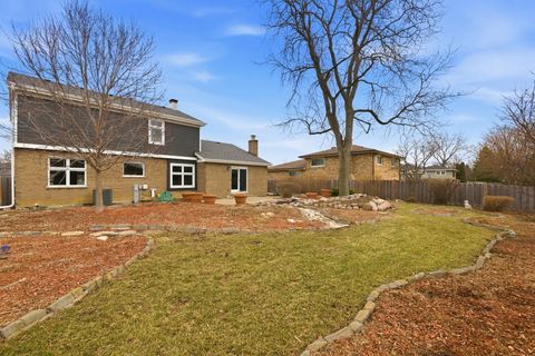 Tiny photo for 20W481 Westminster Drive, Downers Grove, IL 60516 (MLS # 12571390)