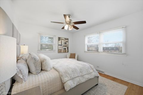 Tiny photo for 1519 Foothill Drive, Wheaton, IL 60189 (MLS # 12614535)