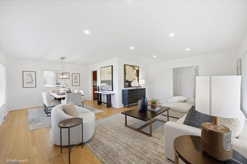 Tiny photo for 1519 Foothill Drive, Wheaton, IL 60189 (MLS # 12614535)