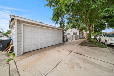 Tiny photo for 3301 S HAMILTON Avenue, Chicago, IL 60608 (MLS # 12406309)