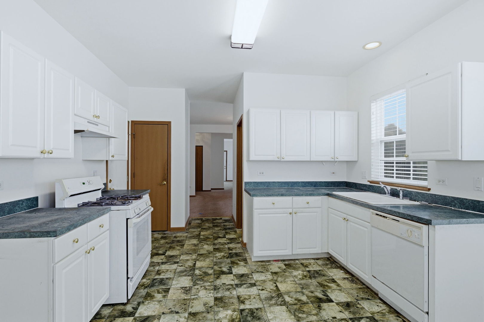 13729 S Redbud Drive