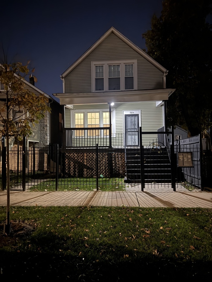 Photo 1 of 13 — 7034 S Hermitage Avenue, Chicago, IL 60636