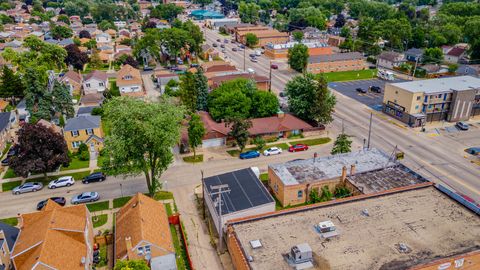Tiny photo for 3847 Euclid Avenue, Berwyn, IL 60402 (MLS # 12527021)