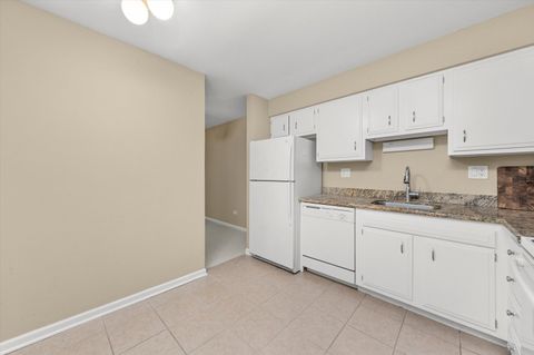 Tiny photo for 2301 Beau Monde Lane #205, Lisle, IL 60532 (MLS # 12498983)