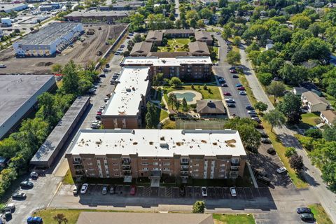 Tiny photo for 2301 Beau Monde Lane #205, Lisle, IL 60532 (MLS # 12498983)