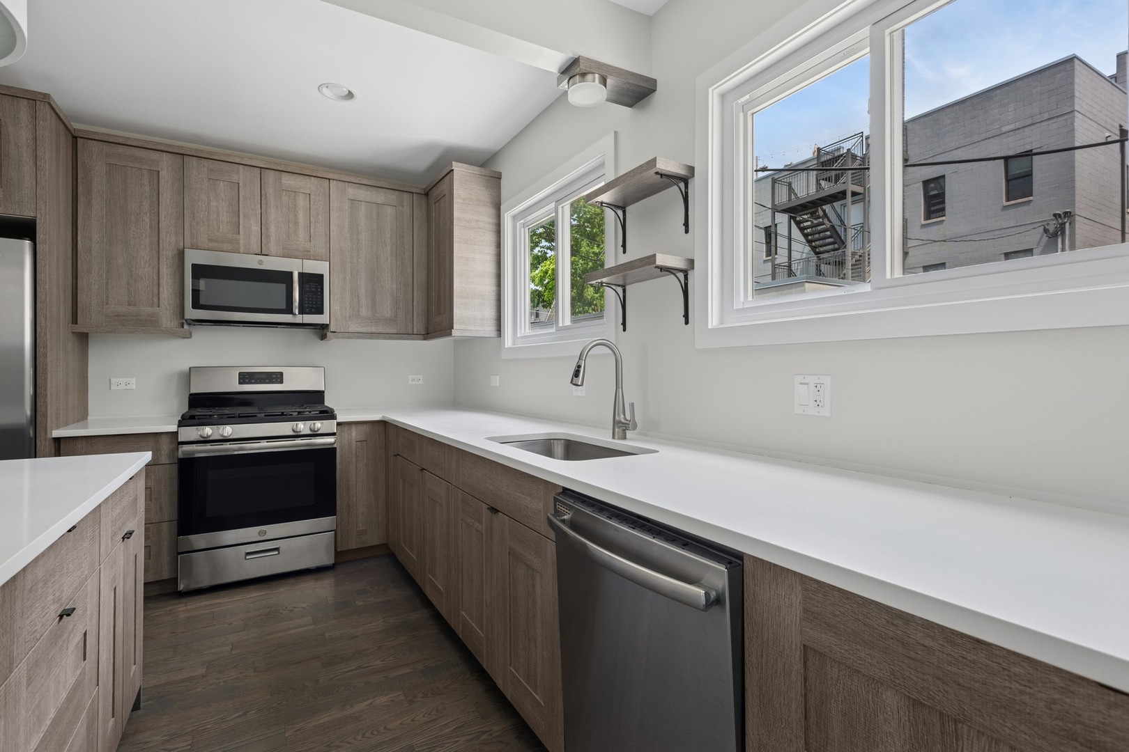 2503 N Talman Avenue