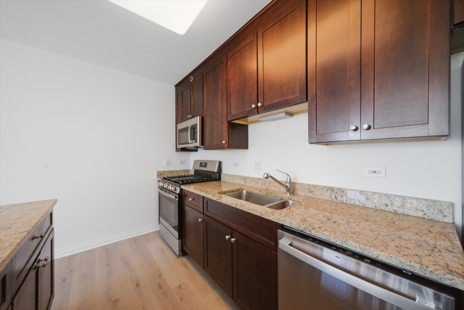 33 W Ontario Street 29I