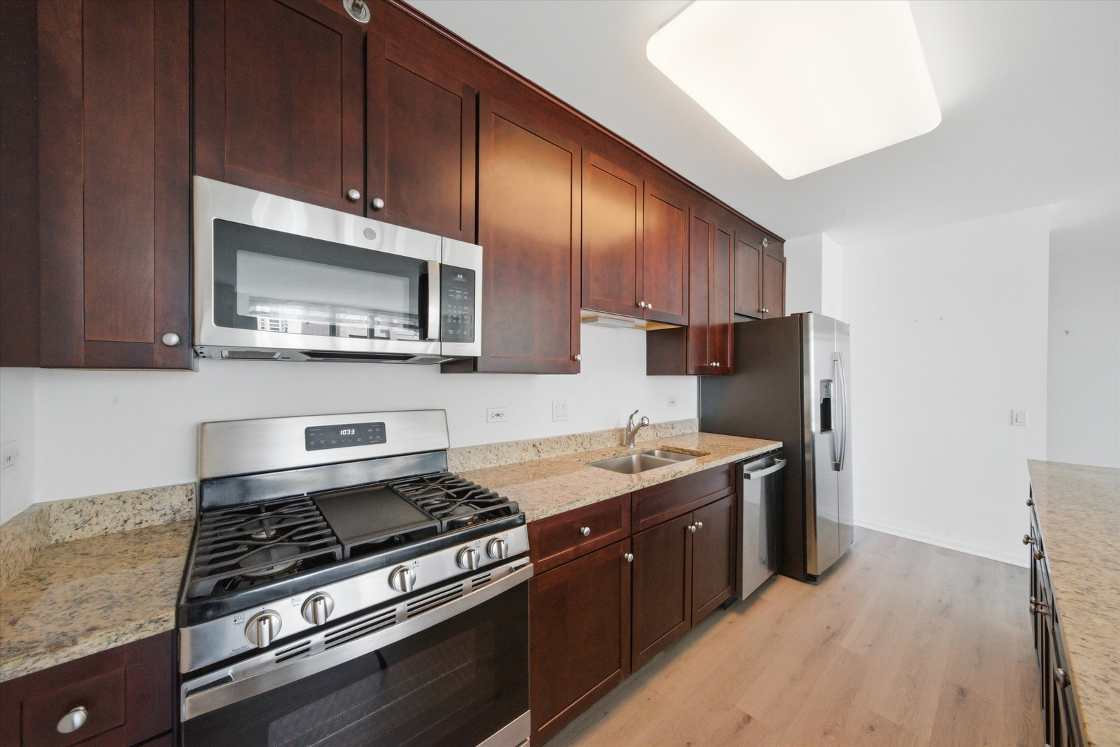 33 W Ontario Street 29I
