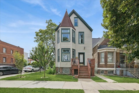 Photo of 2835 W Wellington Avenue #2, Chicago, IL 60618 (MLS # 12712060)