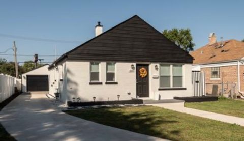 Tiny photo for 348 FREDERICK Avenue, Bellwood, IL 60104 (MLS # 12486589)