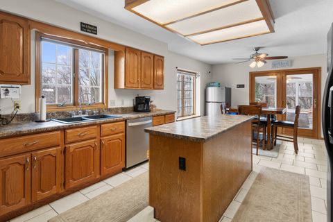 Tiny photo for 6002 Oakbrook Road, Davenport, IA 52806 (MLS # 12554860)