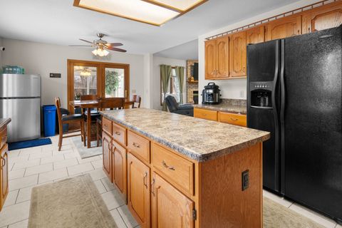 Tiny photo for 6002 Oakbrook Road, Davenport, IA 52806 (MLS # 12554860)