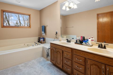 Tiny photo for 6002 Oakbrook Road, Davenport, IA 52806 (MLS # 12554860)