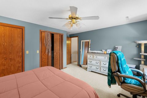 Tiny photo for 6002 Oakbrook Road, Davenport, IA 52806 (MLS # 12554860)